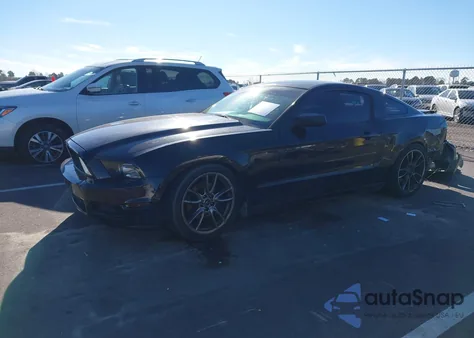 2014 Ford Mustang V6 from USA, damaged, VIN 1ZVBP8AMXE5290095